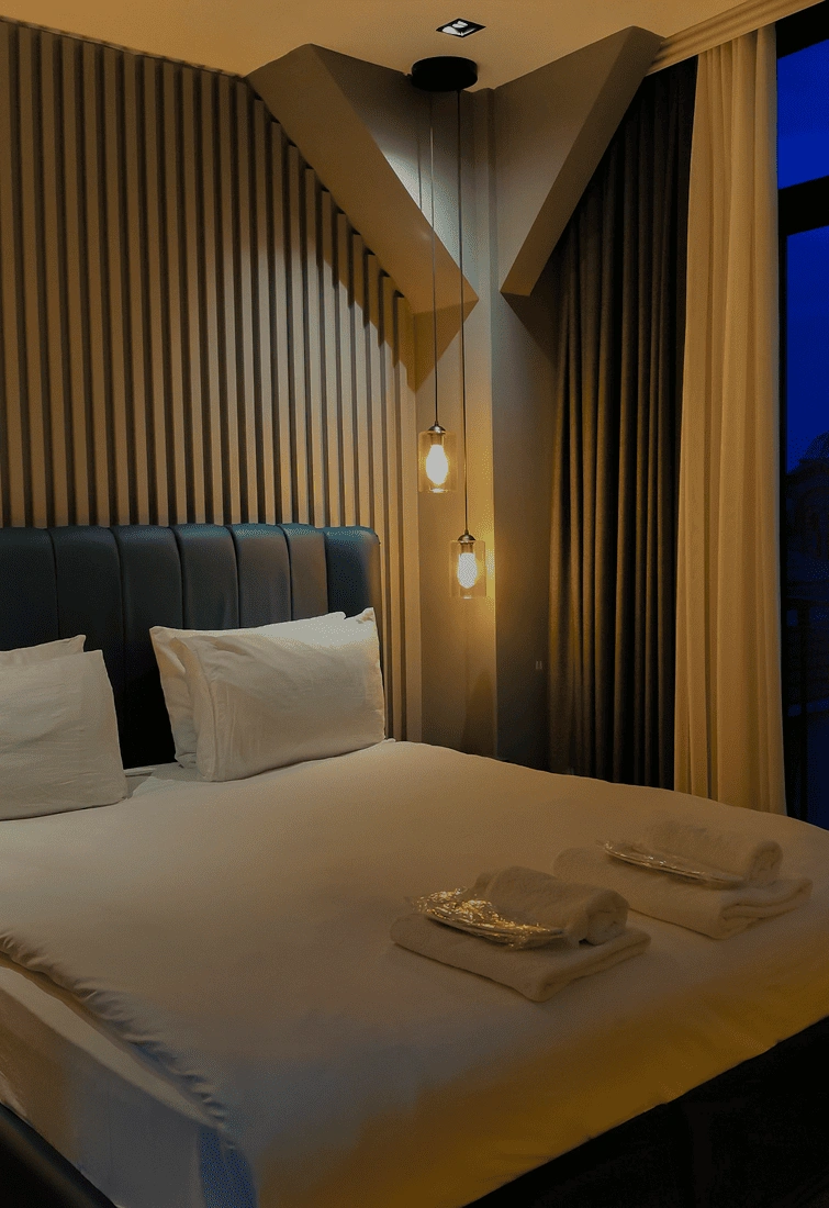 Deluxe Suite with Volcano View